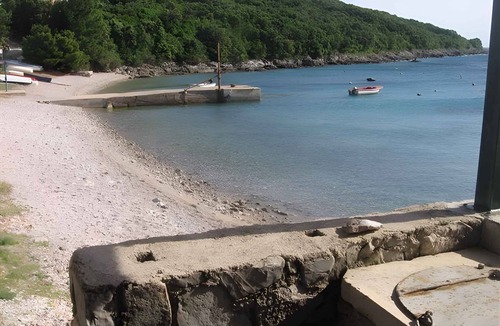 Sveti Jakov House | Holiday home directly by the sea