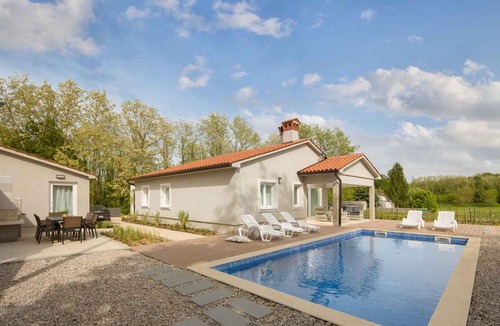Zupanici House | Holiday home in Zupanici 36285