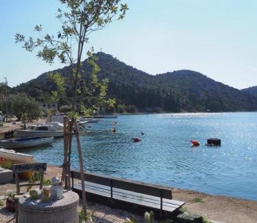 Ploce Villa | Holiday home TONČICA - Rogotin