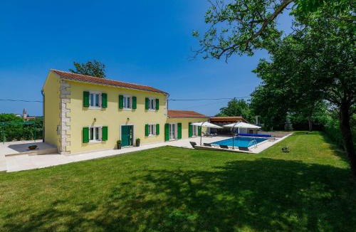 Kringa House | Holiday Home Villa Coriticum otium by Interhome