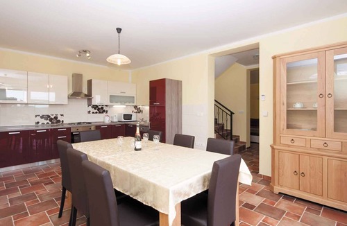 Supetarska Draga House | Holiday home with outdoor pool and sauna