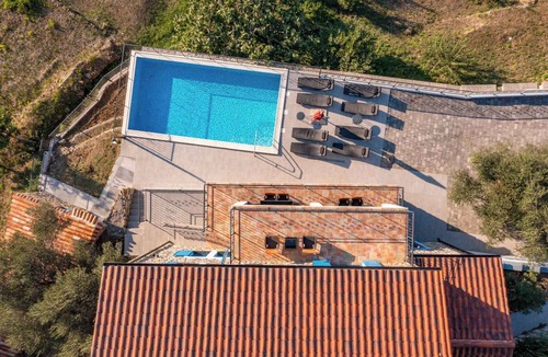 Supetarska Draga House | Holiday home with pool and air conditioning
