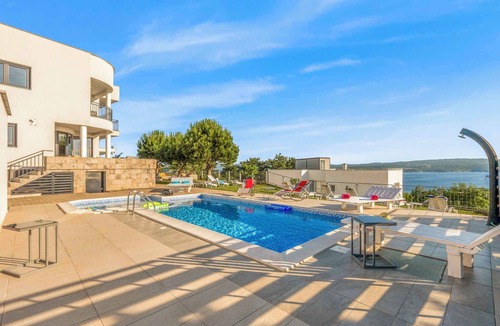 Crikvenica House | Holiday home with 10 bedrooms, sea views and pool