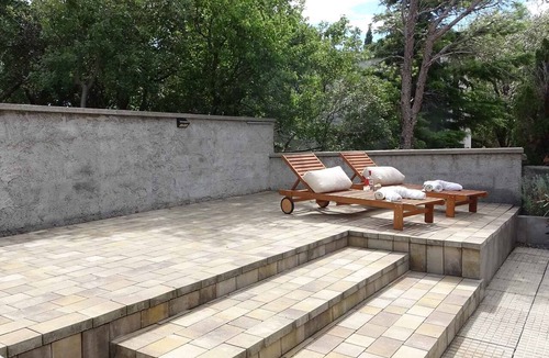 Ribarica House | Holiday home with garden