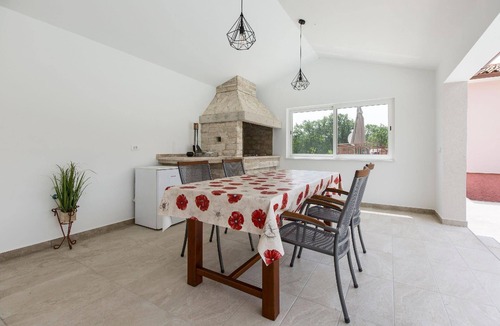 Becici House | Holiday home with garden, barbecue and terrace