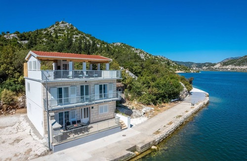Ploce House | Holiday home with hot tub Rogotin, Neretva Delta - Ušće Neretve (K-24802)