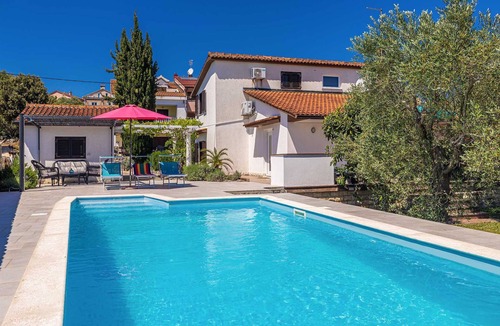 Kornic House | Holiday house LEDINE with pool