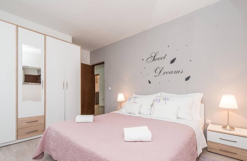 Posedarje House | Holiday house Posedarje for 1 - 5 persons with 3 bedrooms - Holiday house