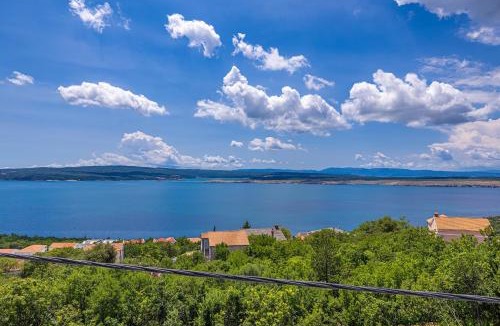 Dramalj Villa | Hot Tub, Pool & Stunning View #Guest House Stella#