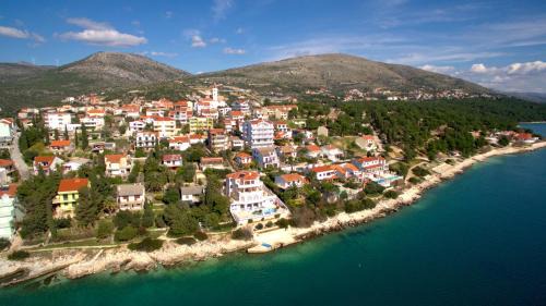 Seget Vranjica Hotel | Hotel Viktorija