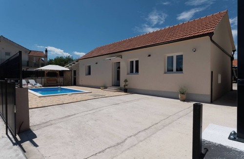 Skradin House | House Mirakul near Krka with Private Pool (126301-K1) - Skradin