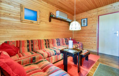 Gornji Kneginec Ski Chalet | House of Nature with Swimming pool, Sauna and Jacuzzi MIN 2 nights