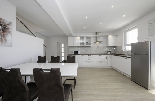 Banjol House | Inviting 3-Bed House on the island of Rab, Croatia