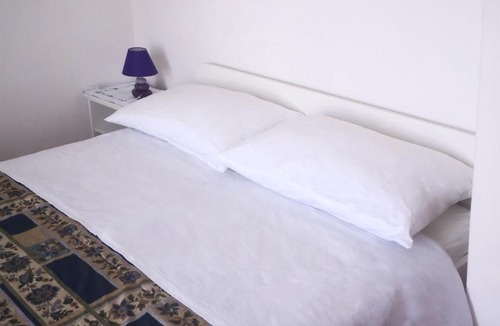 Kaprije Apartment | Kaprije Apartment Sleeps 5 Air Con WiFi