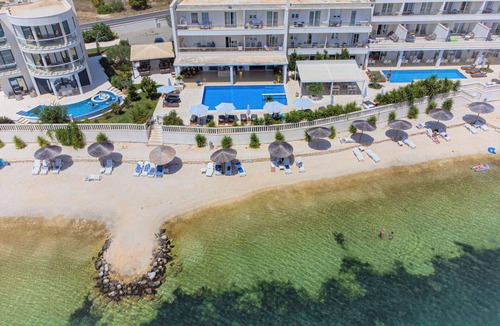 Podglavica Apartment | Lovely apartment for 4 people with WIFI, pool, A/C, TV, terrace, pets allowed and parking