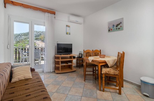Sveti Juraj Apartment | Lovely apartment in Sveti Juraj with WiFi