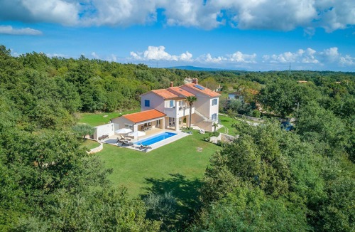 Sveta Nedelja Apartment | Lovely apartment in Labin with sauna