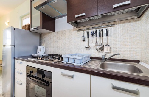 Rtina Apartment | Lovely apartment in Rtina with WiFi