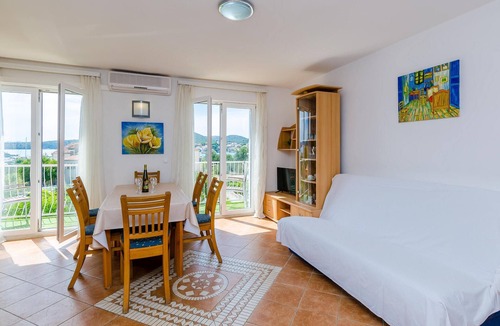 Slano Apartment | Lovely apartment in Slano with WiFi