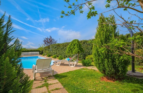 Kapelica Apartment | Lovely apartment with private pool, WIFI, A/C, TV, terrace, pets allowed, panoramic view and par.