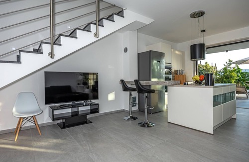 Skrbcici House | Lovely home in Pinezici with private swimming pool, can be inside or outside