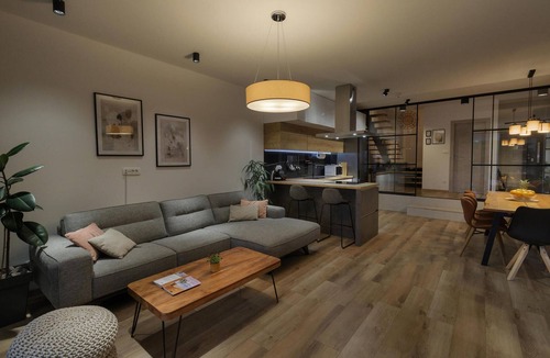 Komarna House | Lovely home in Slivno with WiFi