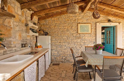 Vosteni House | Lovely home in Sveti Lovrec with sauna