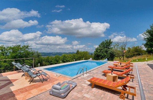 Medimurje House | Lovely home in Zelezna Gora with sauna