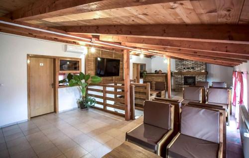 Gornji Bogicevci House | Luxurious Home In Gornji Bogicevci With Sauna