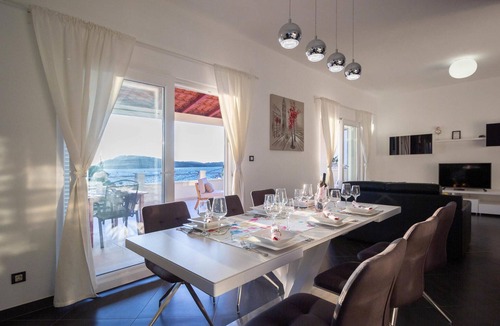 Dvornica House | Luxurious home in Kalebova Luka with sauna