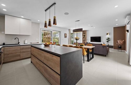 Marasi House | Luxurious home in Marasi