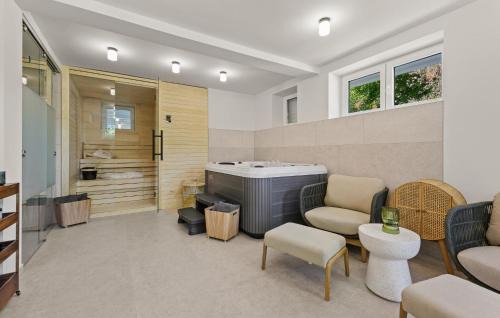 Opric House | Luxurious Home In Opric With Sauna