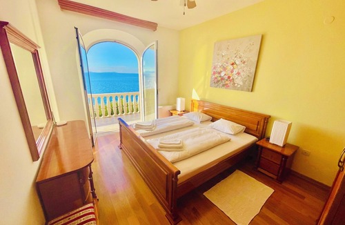 Okrug Gornji Villa | Luxurious Seaside Spa Villa with old Mediterranean Olive Garden Sauna & Pool