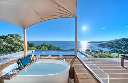 Jezera House | Luxury Glamp New Horizons I