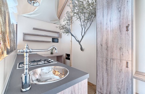 Jezera House | Luxury Glamp New Horizons II