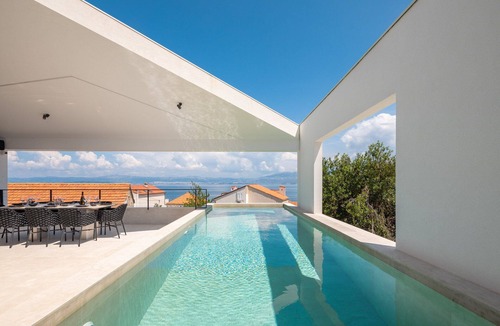 Sutivan Villa | Luxury Villa Piña Colada with Pool