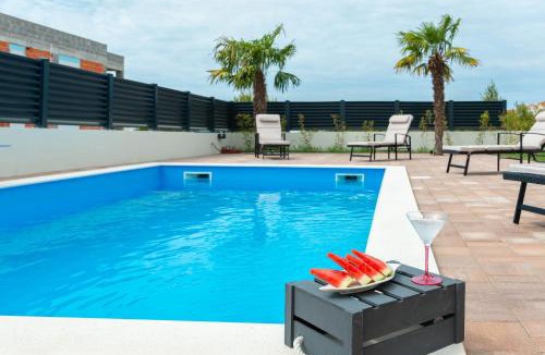 Vrsi Villa | Luxury Villa Valentina with heated pool near the sea- by TA Leut Agency