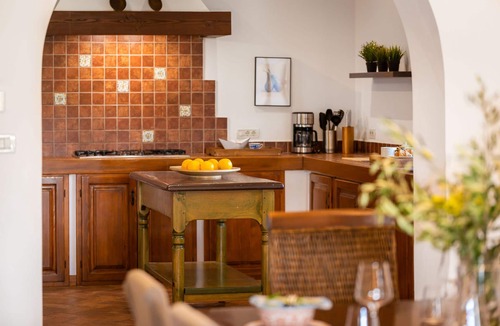 Makovci Villa | Mediterranean tranquillity with pool & garden - perfect for families