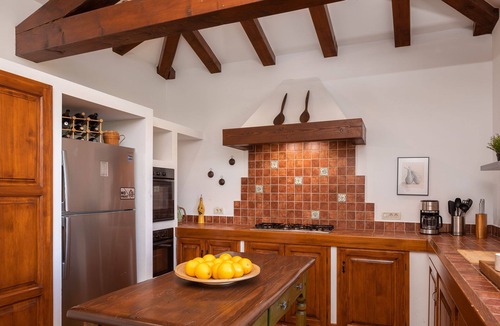 Makovci Villa | Mediterranean tranquillity with pool & garden - perfect for families