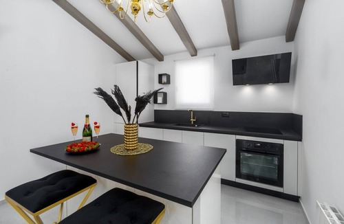 Vrsar Apartment | Modern Apartment Black Diamond with balcony in Vrsar