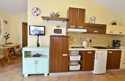 Tar Apartment | Modern apartment in Tar-Poreč, FIORELA2, swimming pool, Wi-Fi, game room, AC