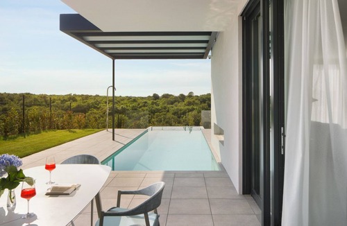 Bale Villa | Modern Villa Noble with outdoor pool and game room
