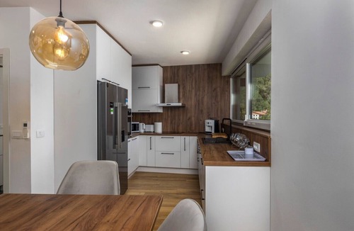 Obrs Villa | NEW! Villa with 6 Bedrooms and Heated Pool