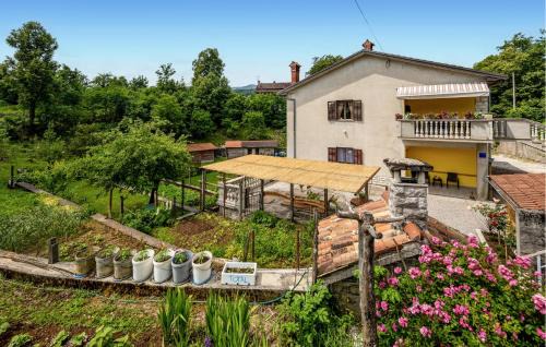 Veli Brgud Apartment | Nice Apartment In Bresca With Wifi