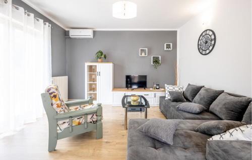 Veli Brgud Apartment | Nice Apartment In Bresca With Wifi