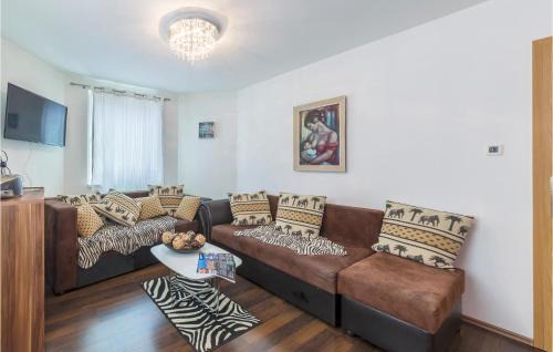 Pula Apartment | Nice Apartment In Fazana With Kitchen