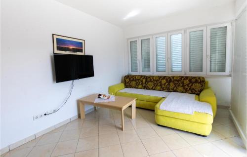 Klek Apartment | Nice Apartment In Klek With Wifi