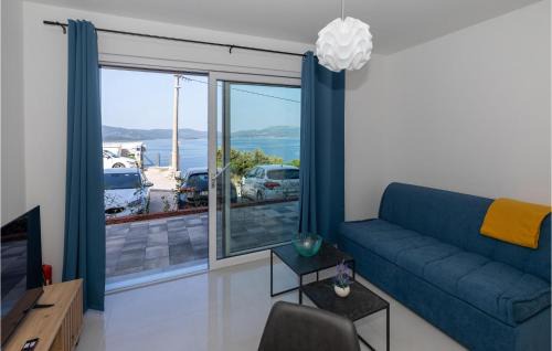 Komarna Apartment | Nice Apartment In Komarna With House Sea View