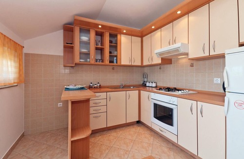 Krusevo Apartment | Nice apartment in Krusevo with house sea view
