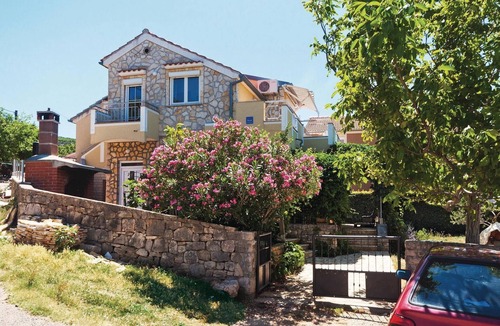 Krusevo Apartment | Nice apartment in Krusevo with house sea view
